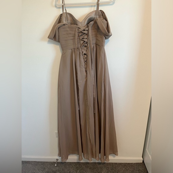 Off The Shoulder Chiffon Ruffle Pleated Formal Evening Dress with Pockets - Picture 9 of 11